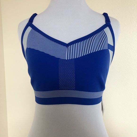 NWT Nike Indy Flyknit Bra $80 - Picture 3 of 6